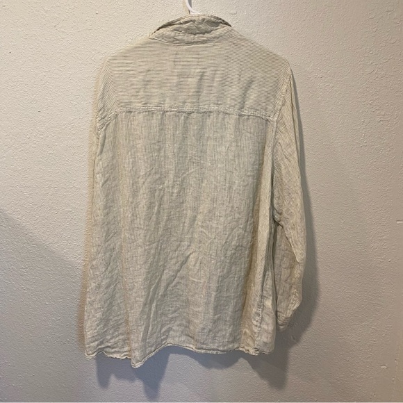 Tahari Cream Button-Up Tunic - Picture 5 of 7